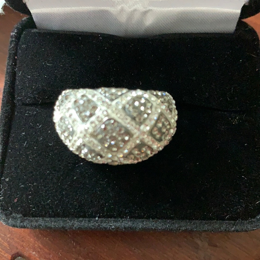 Ring - Picture 2 of 3